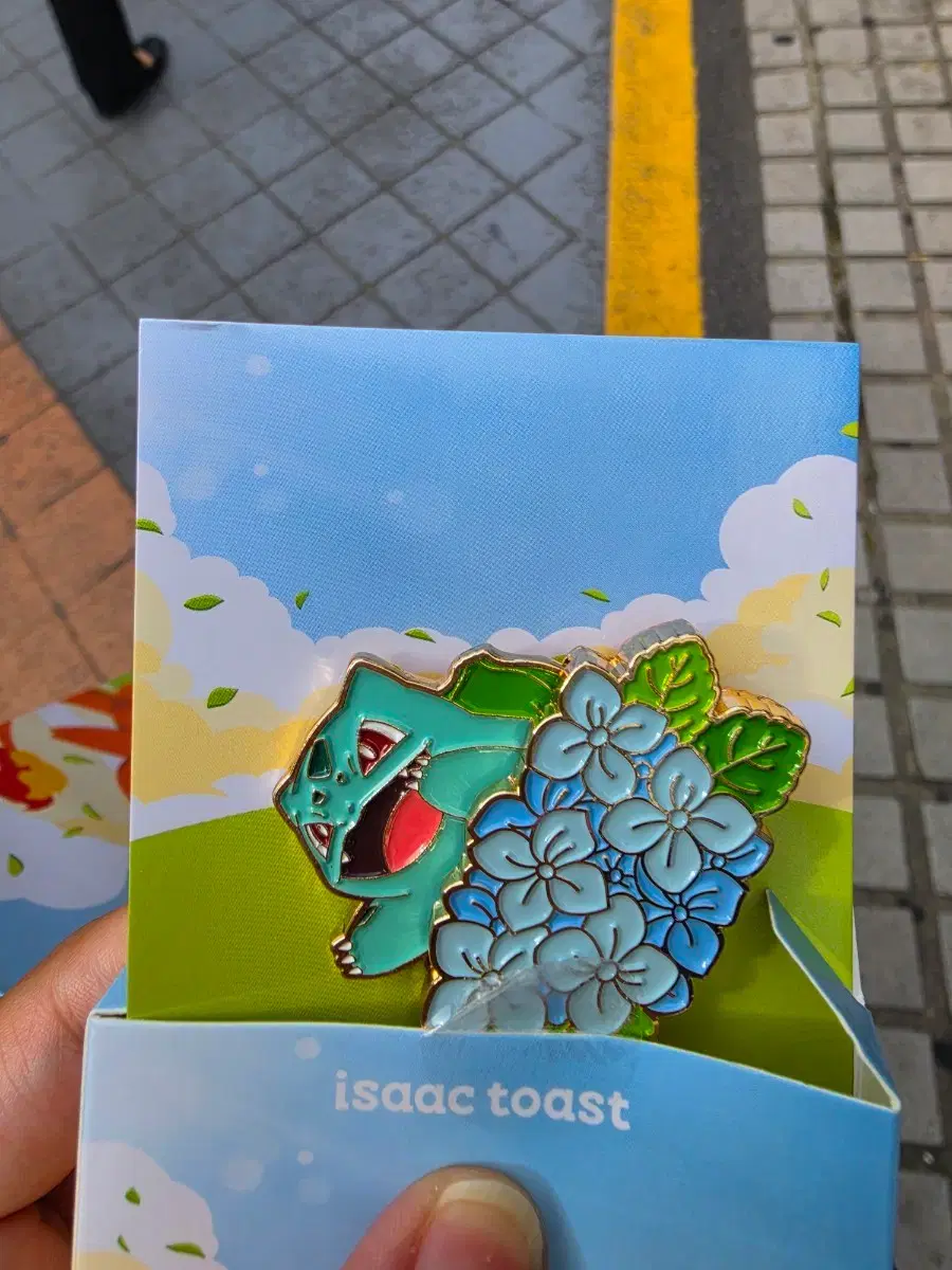 https://media.bunjang.co.kr/product/411634470_1_1780271689_w{res}.jpg